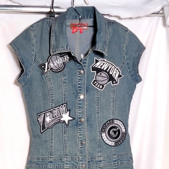 🔥LE MORE🔥BLUE DENIM DRESS W🏀NBA EMBROIDED🏀LOGOS ✨️WOMEN'S MEDIUM - Picture 6 of 6